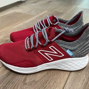 Brand new never worn New Balance Fresh Foam ROAV size 5 sneakers.